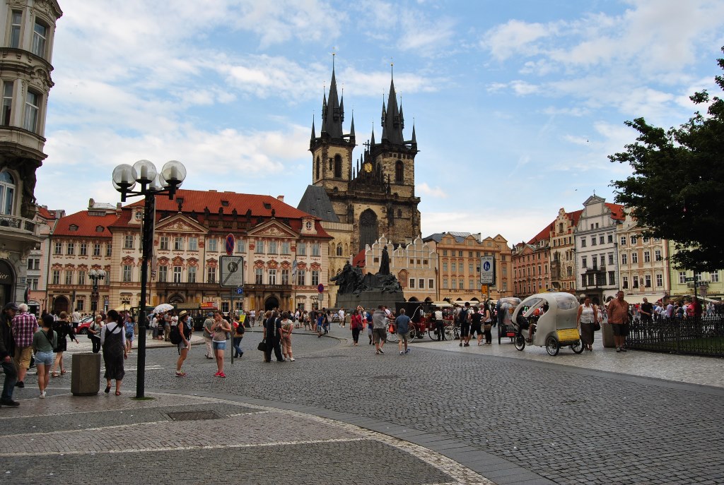 Республиканская площадь. Староместская площадь. Прага столица Чехии. Прага Староместская площадь в сумерках.